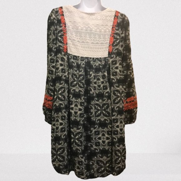 UMGEE Boho Floral Lace Embroidered Dress - Picture 3 of 6